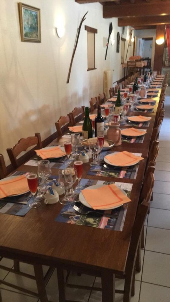 chevrerie de la huberdiere Liesville-sur-Douve Extérieur photo